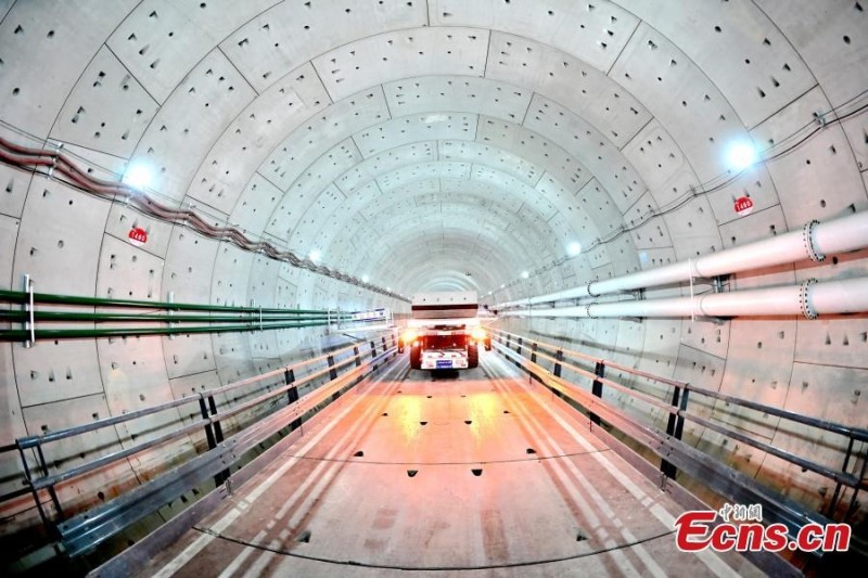 Σε εξέλιξη η κατασκευή της υποθαλάσσιας σήραγγας του κόλπου Τζιαοζού