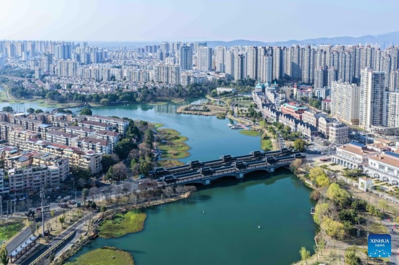 Άποψη της πόλης Τσανγκντέ, στην επαρχία Χουνάν της Κίνας