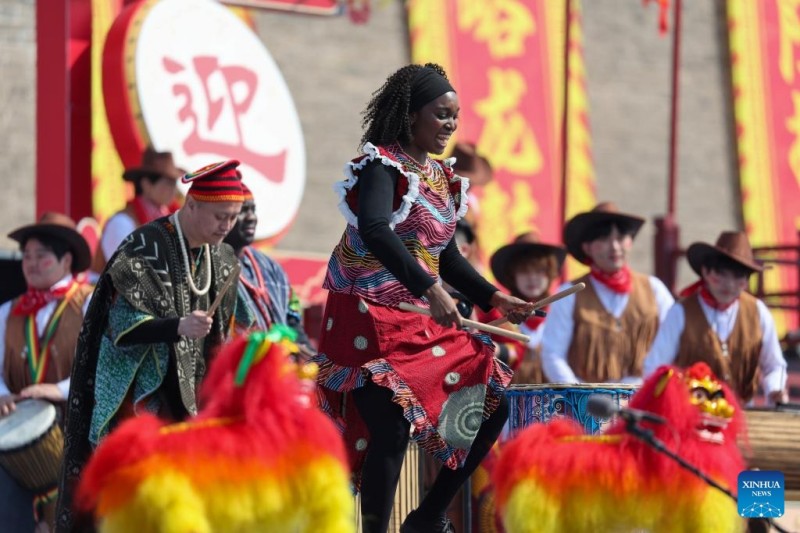 Εθνικός διαγωνισμός τυμπάνων στη Σιτζιαζουάνγκ της Κίνας