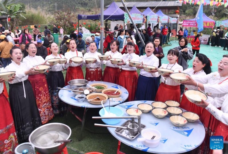 Τα νουντλς ρυζίου Shengzha, μια φρέσκια γεύση από την άυλη πολιτιστική κληρονομιά του Γκουανγκσί