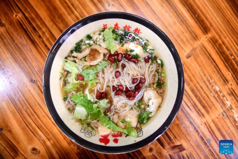 Τα νουντλς ρυζίου Shengzha, μια φρέσκια γεύση από την άυλη πολιτιστική κληρονομιά του Γκουανγκσί