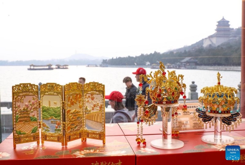 Εκθέσεις με θέμα την άνοιξη και τα πολιτιστικά προϊόντα τονώνουν την οικονομία στο Πεκίνο