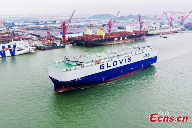 Το πρώτο στον κόσμο πλοίο μεταφοράς 10.800 οχημάτων ξεκινά για δοκιμαστικές πλόες