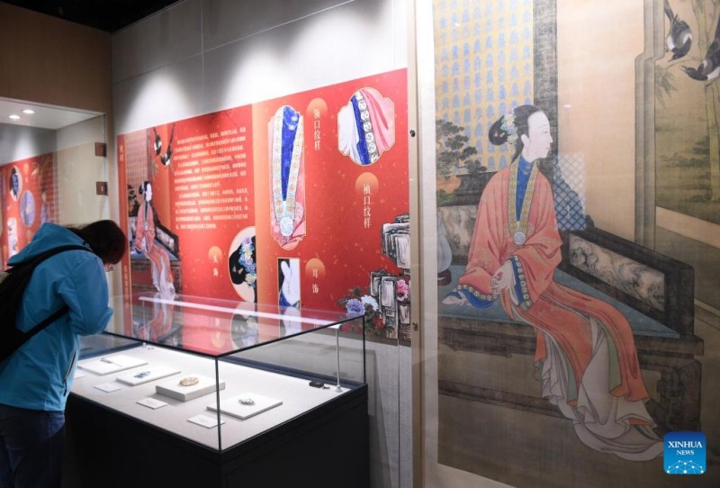 Ξεκινά το φεστιβάλ τουρισμού της Άνοιξης στο πάρκο Γιουανμινγκγιουάν στο Πεκίνο