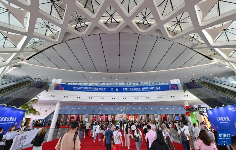 Διεξάγεται η 6η Διεθνής Έκθεση Καταναλωτικών Προϊόντων της Κίνας