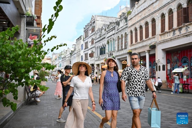 Η επαρχία Χαϊνάν της Κίνας σημειώνει αύξηση των επισκεπτών κατά τη διάρκεια της καλοκαιρινής περιόδου διακοπών