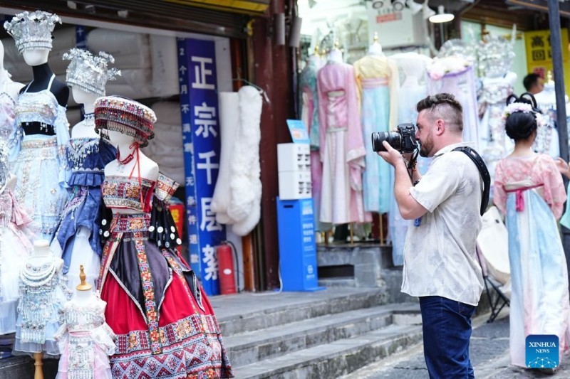 «China Cool»: η Κίνα προσελκύει διεθνείς τουρίστες με πολλούς και διαφορετικούς τρόπους