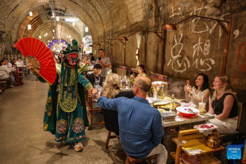 «China Cool»: η Κίνα προσελκύει διεθνείς τουρίστες με πολλούς και διαφορετικούς τρόπους